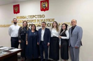 Участники региональной образовательной сессии на Машуке встретились с министром просвещения и науки КБР Анзором Езаовым